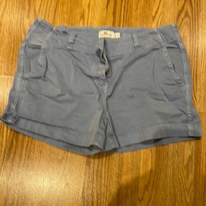 Vineyard Vines light blue shorts size 10